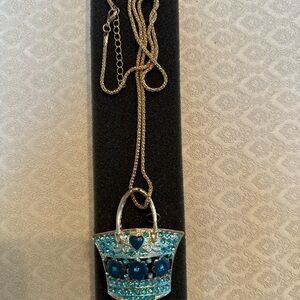 NWOT Gold and Blue Basket Pendant Necklace